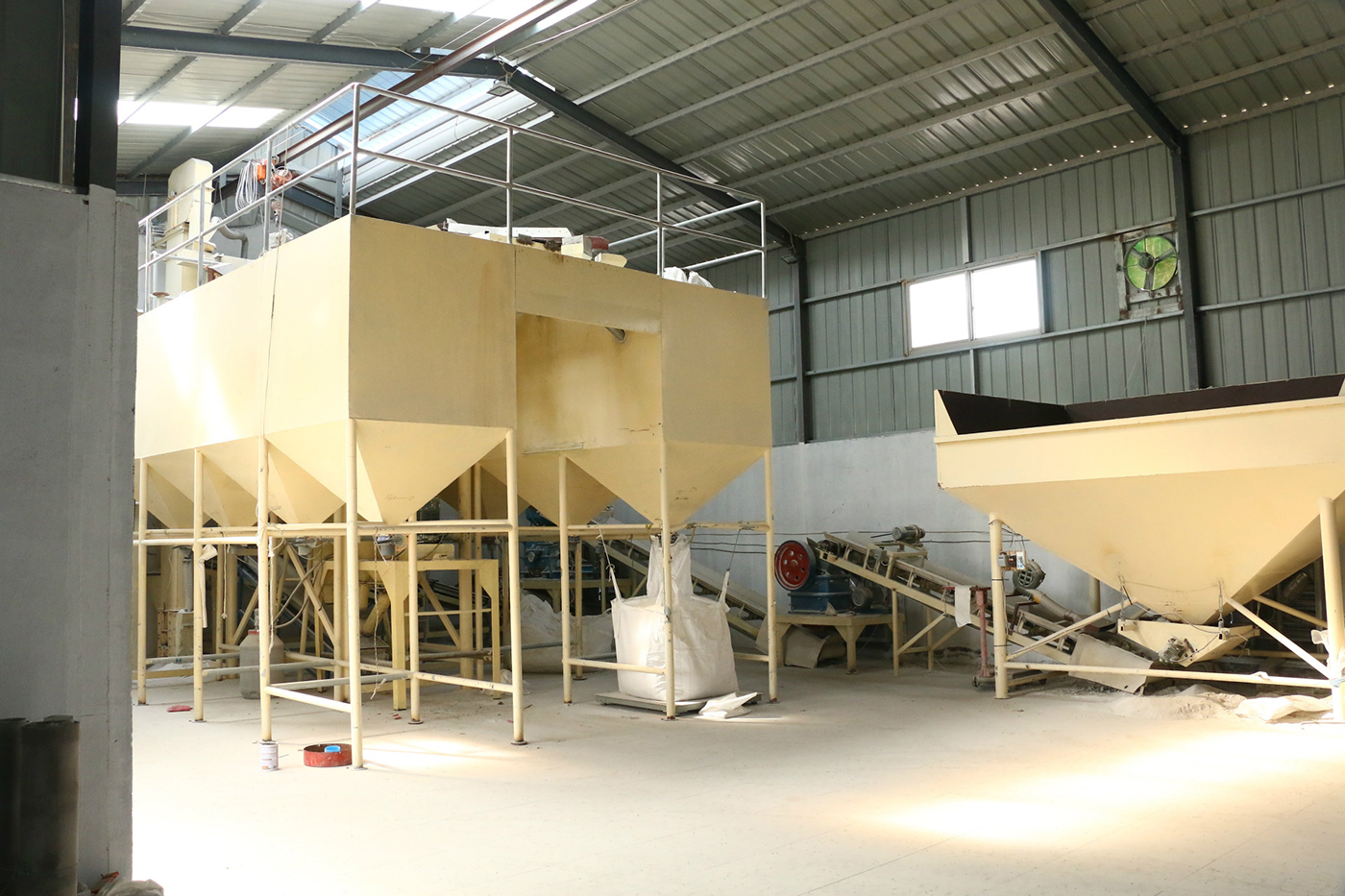 石英砂生產車間3